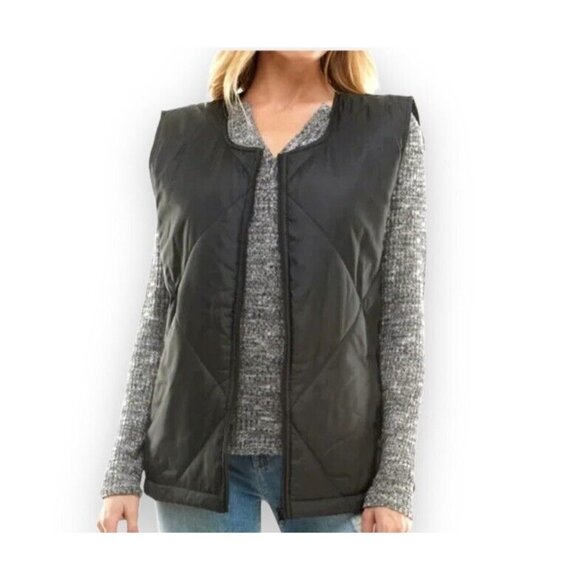 Socialite Quilted Vest FabFitFun Black Lightweight NEW W Tag L/XL - Picture 1 of 5